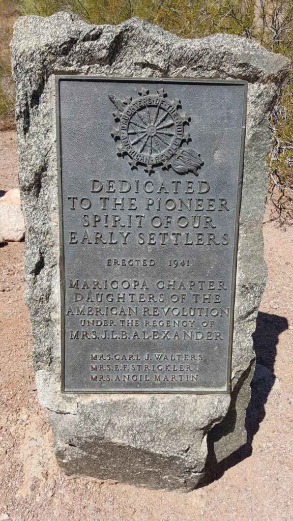 A color snapshot with a clear view of the marker and plaque. Marker text is in the body of this page. In honor of the pioneer spirit of early settlers